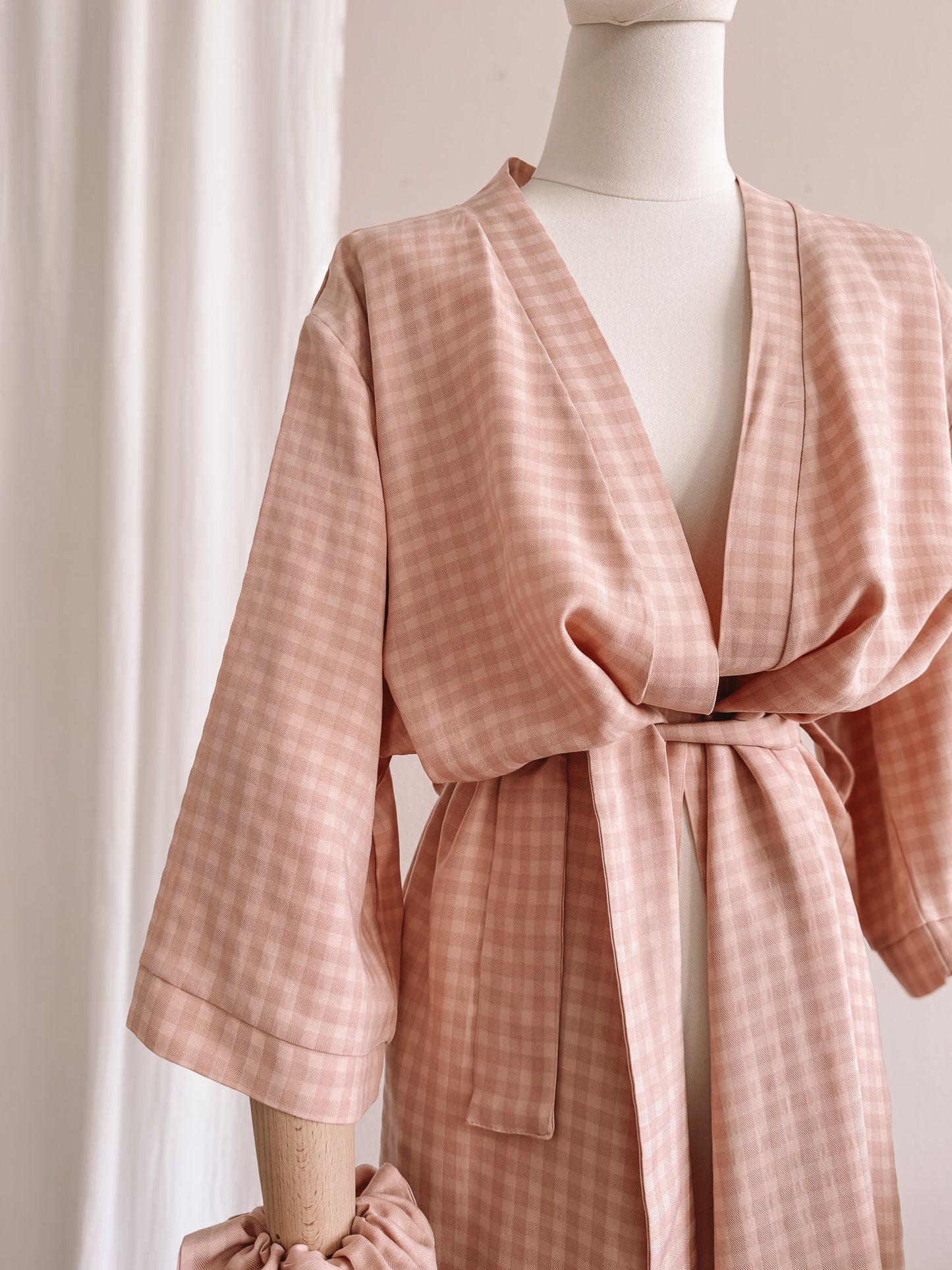 Viscose robe  / checkers - blush