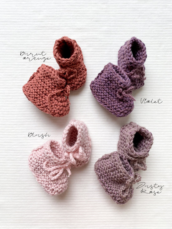 Baby booties / cotton