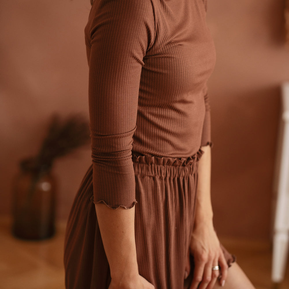 
                      
                        Modal ribbed 3/4 sleeve top / chocolate
                      
                    