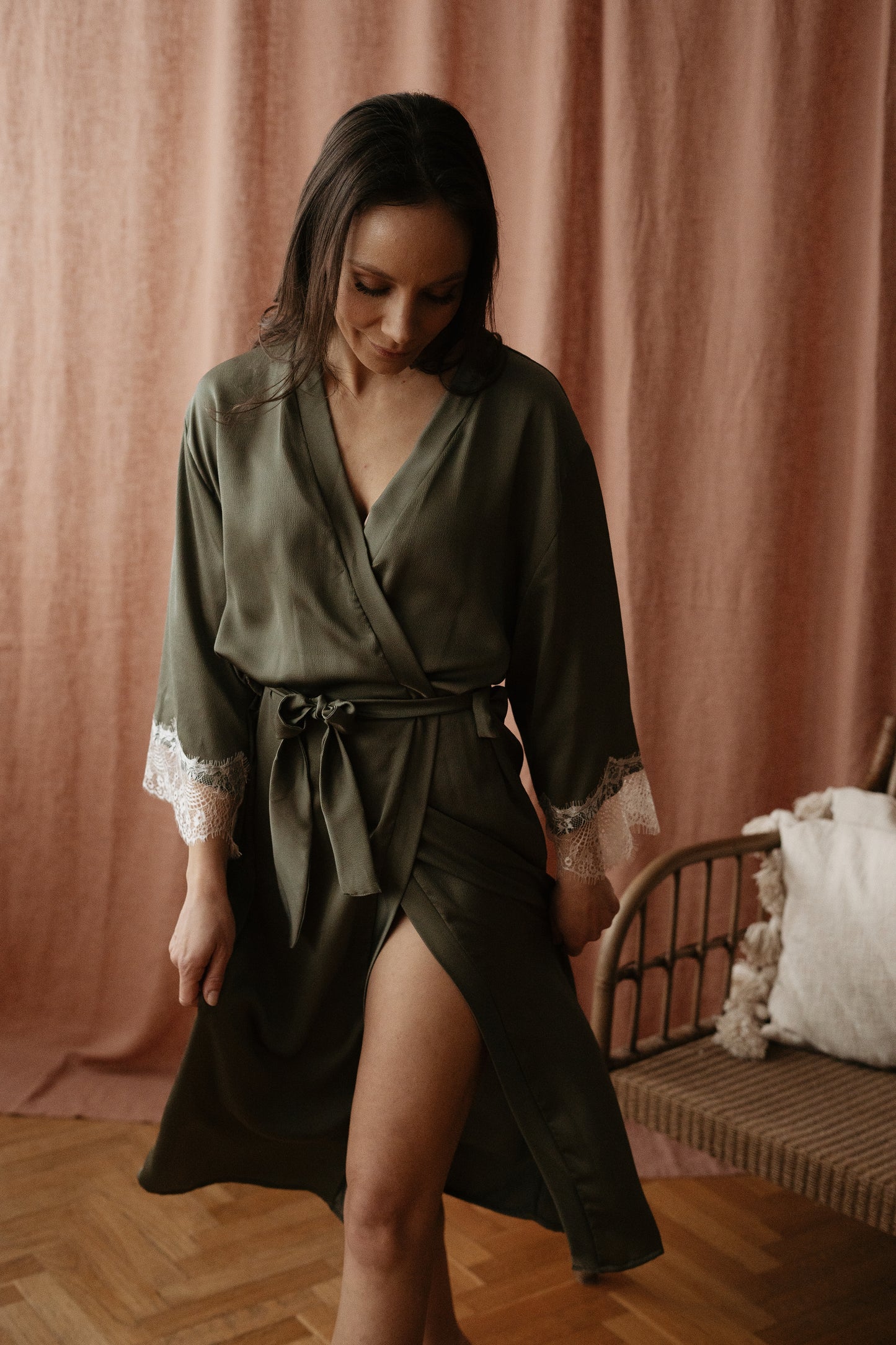 Satin + lace robe / olive
