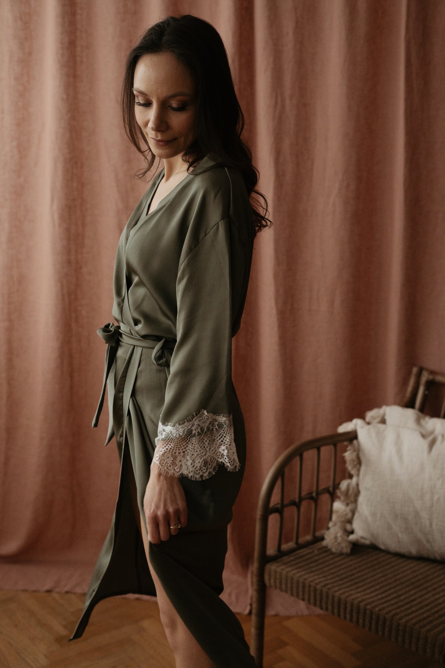 Satin + lace robe / olive