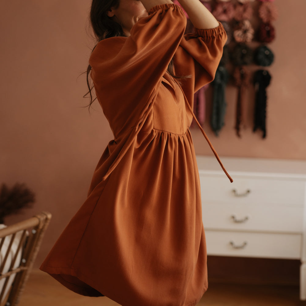 
                      
                        Malani dress / Burnt orange
                      
                    