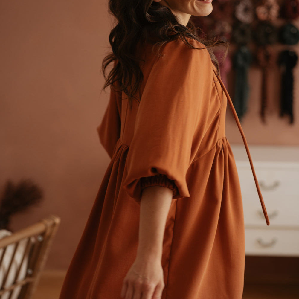 
                      
                        Malani dress / Burnt orange
                      
                    