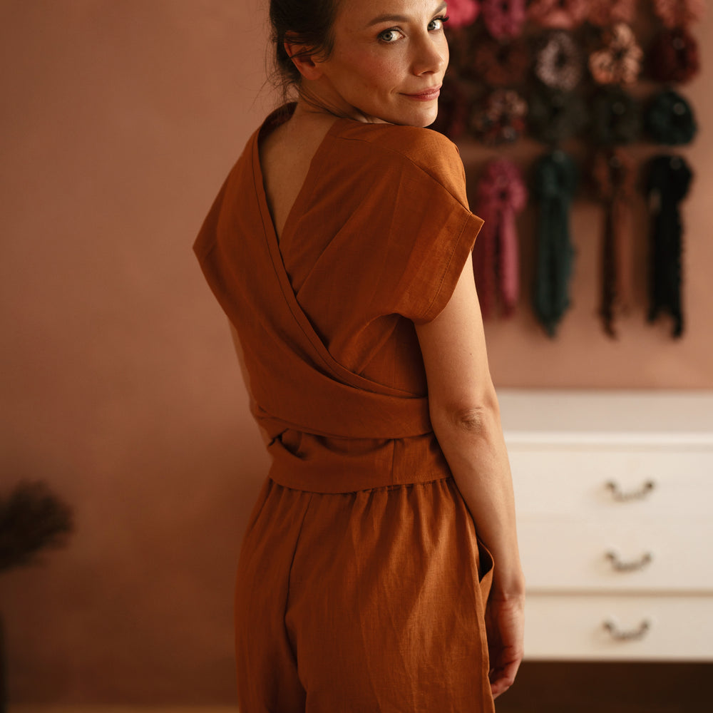 Mae wrap top / linen - burnt orange