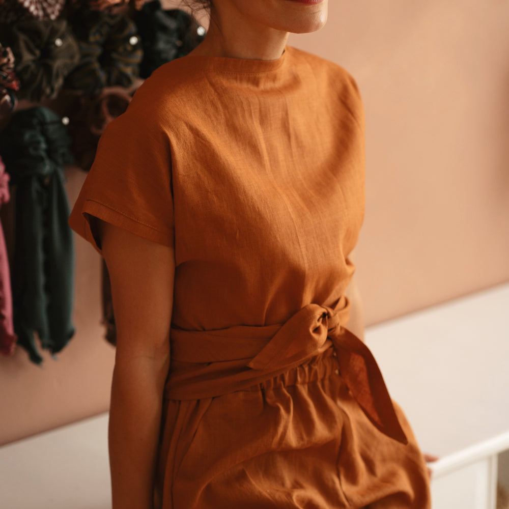 Mae wrap top / linen - burnt orange