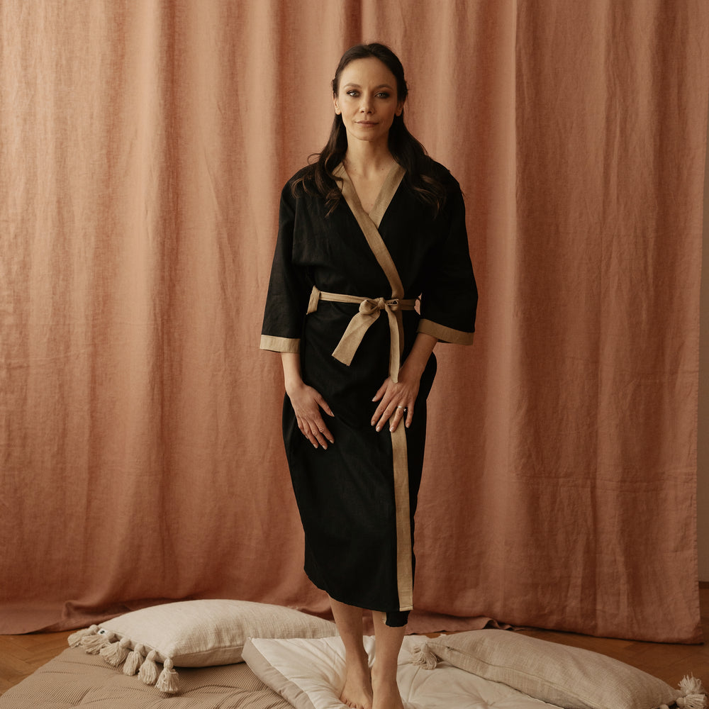 
                      
                        Linen robe  / colorblock - black
                      
                    