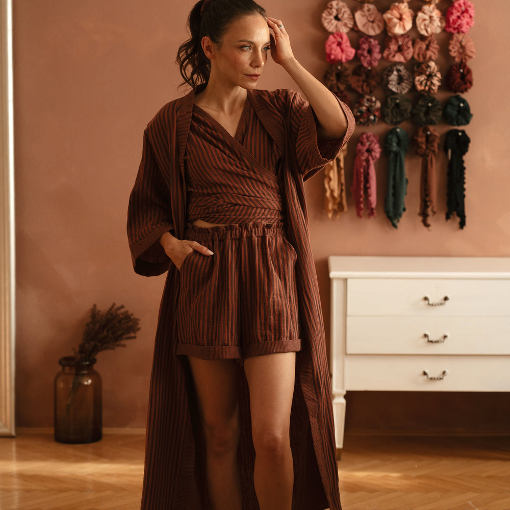 
                      
                        Muslin robe / stripes - chocolate
                      
                    