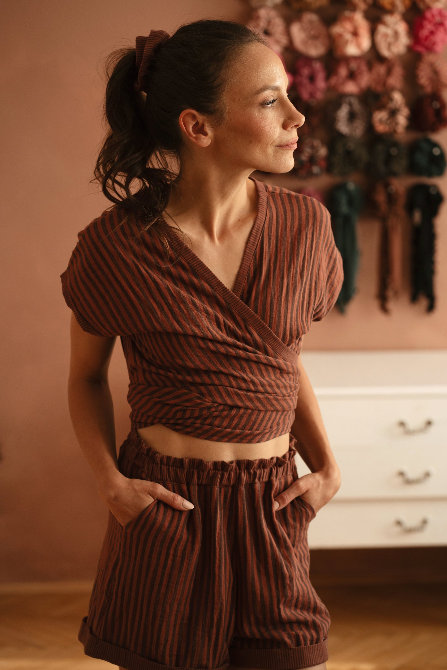 Mae wrap top / stripes - chocolate