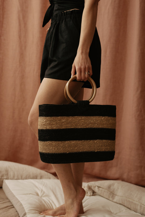 Grass handbag /  black + natural