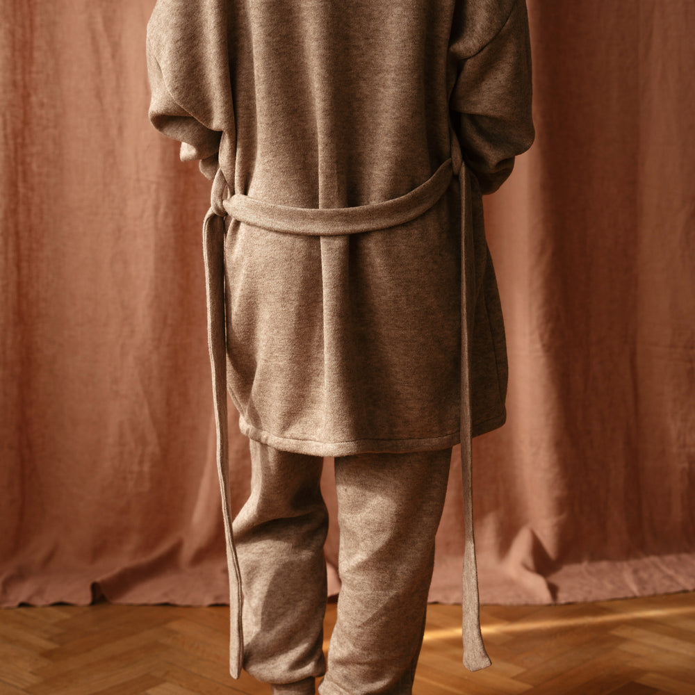 
                      
                        Long cardigan / sand knit
                      
                    