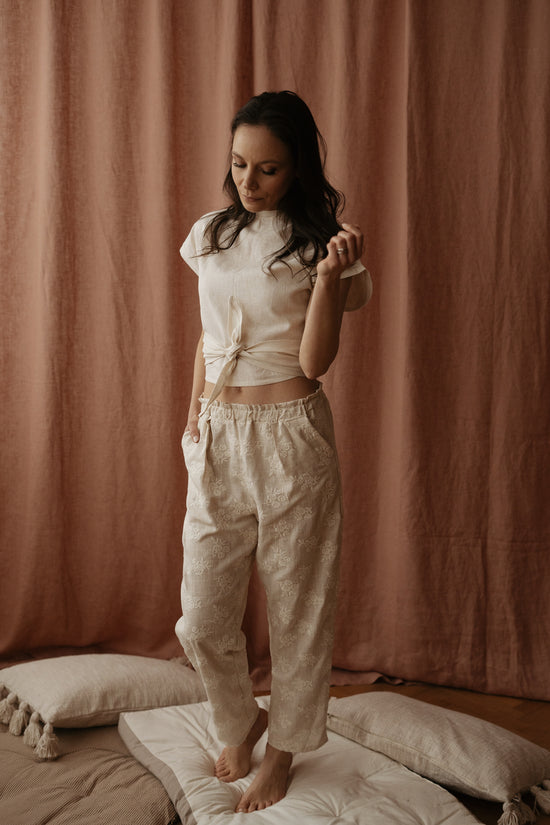 Long Poppy pants / embroidered linen