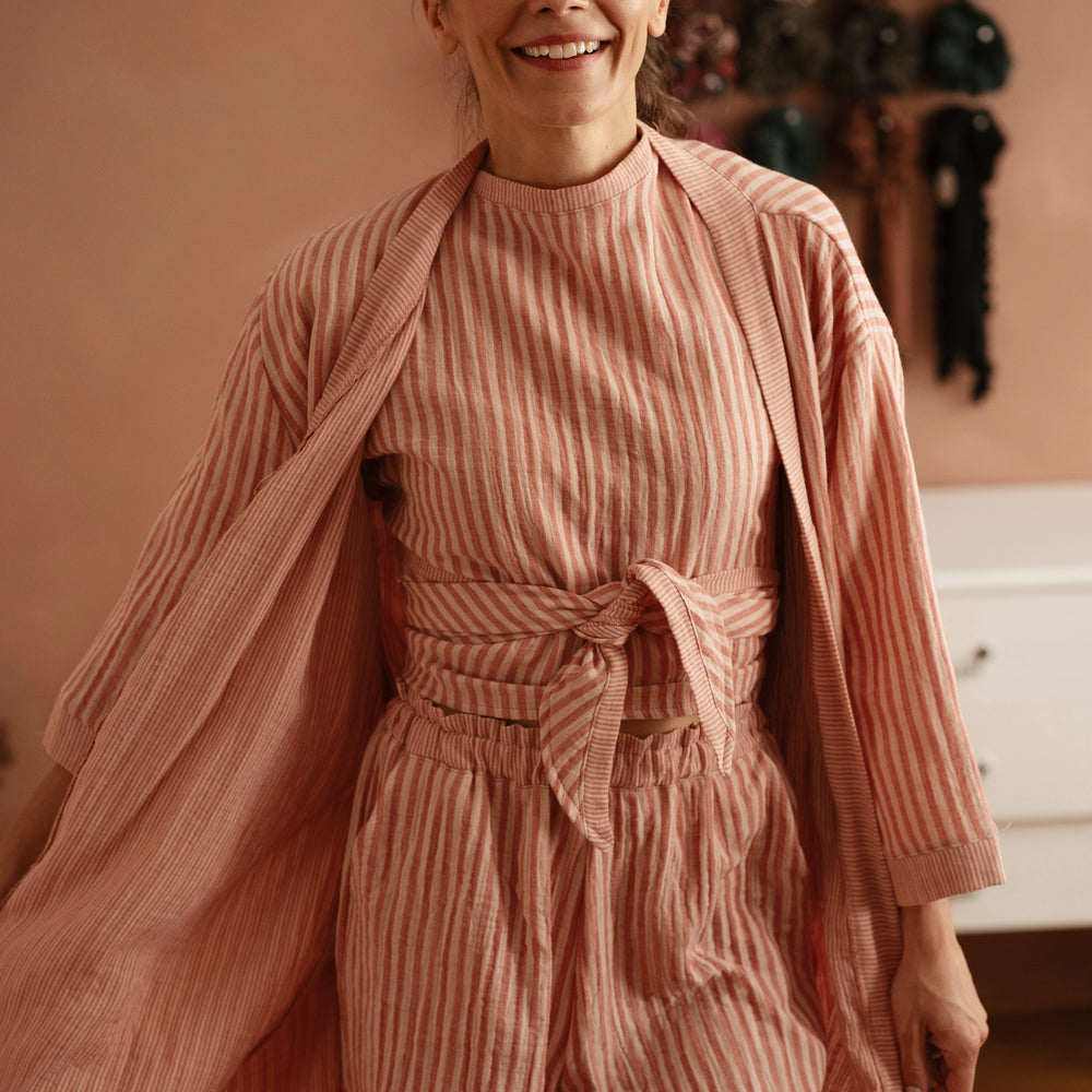 
                      
                        Muslin robe / stripes - peach
                      
                    