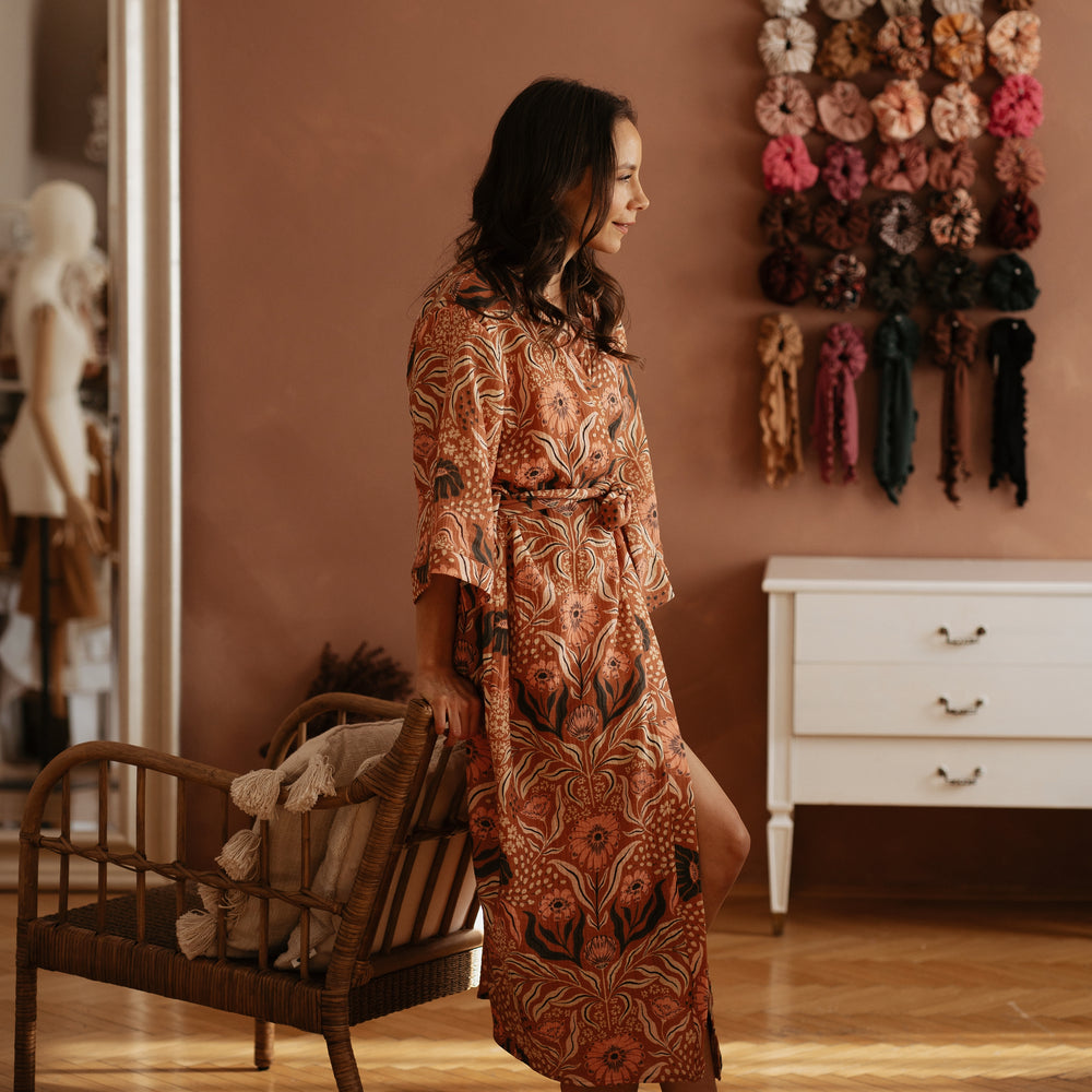 
                      
                        Muslin robe / bohemian floral - chocolate
                      
                    