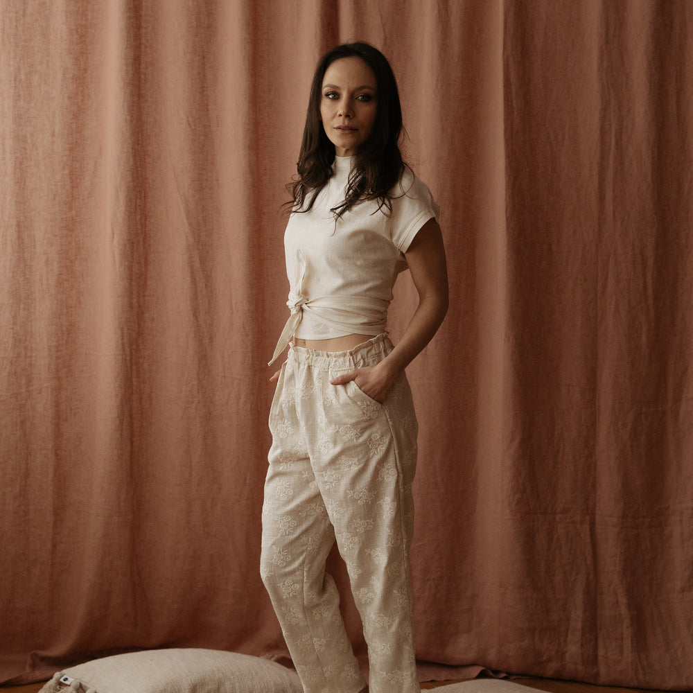 
                      
                        Long Poppy pants / embroidered linen
                      
                    