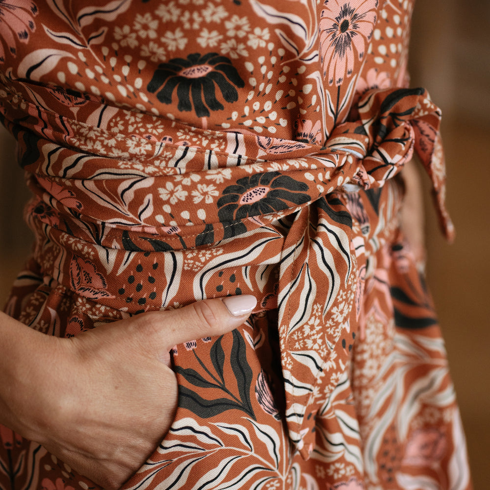 Poppy shorts / bohemian floral - chocolate