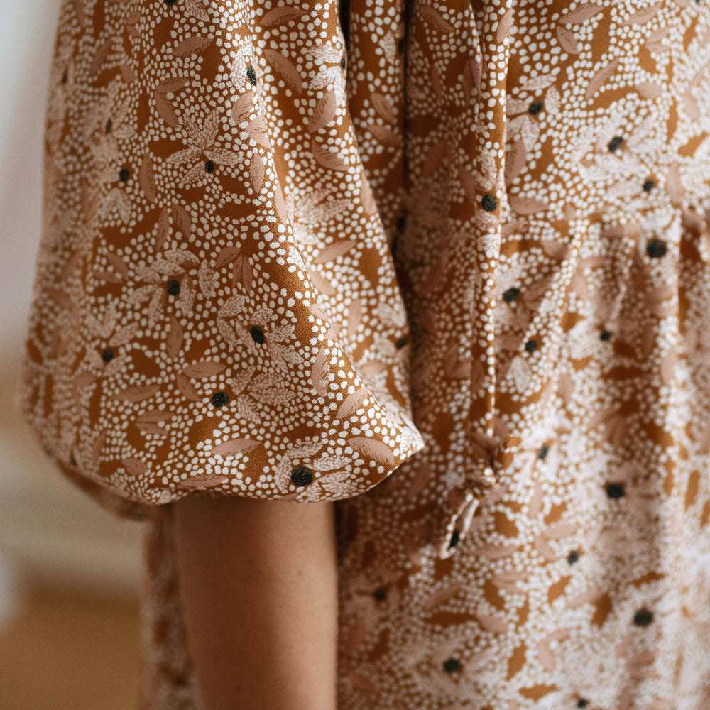 
                      
                        Malani dress / Blush Floral Dots
                      
                    