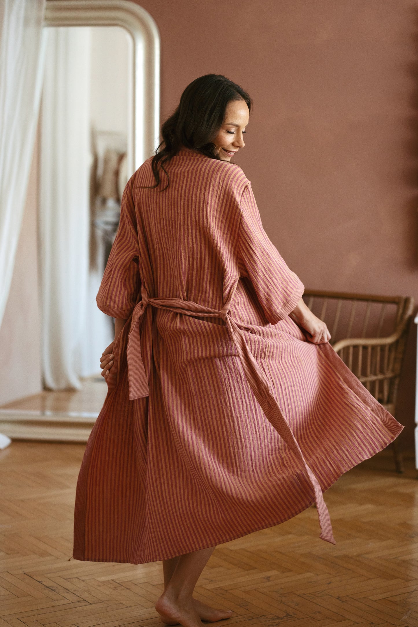 Muslin robe / stripes - honey raspberry