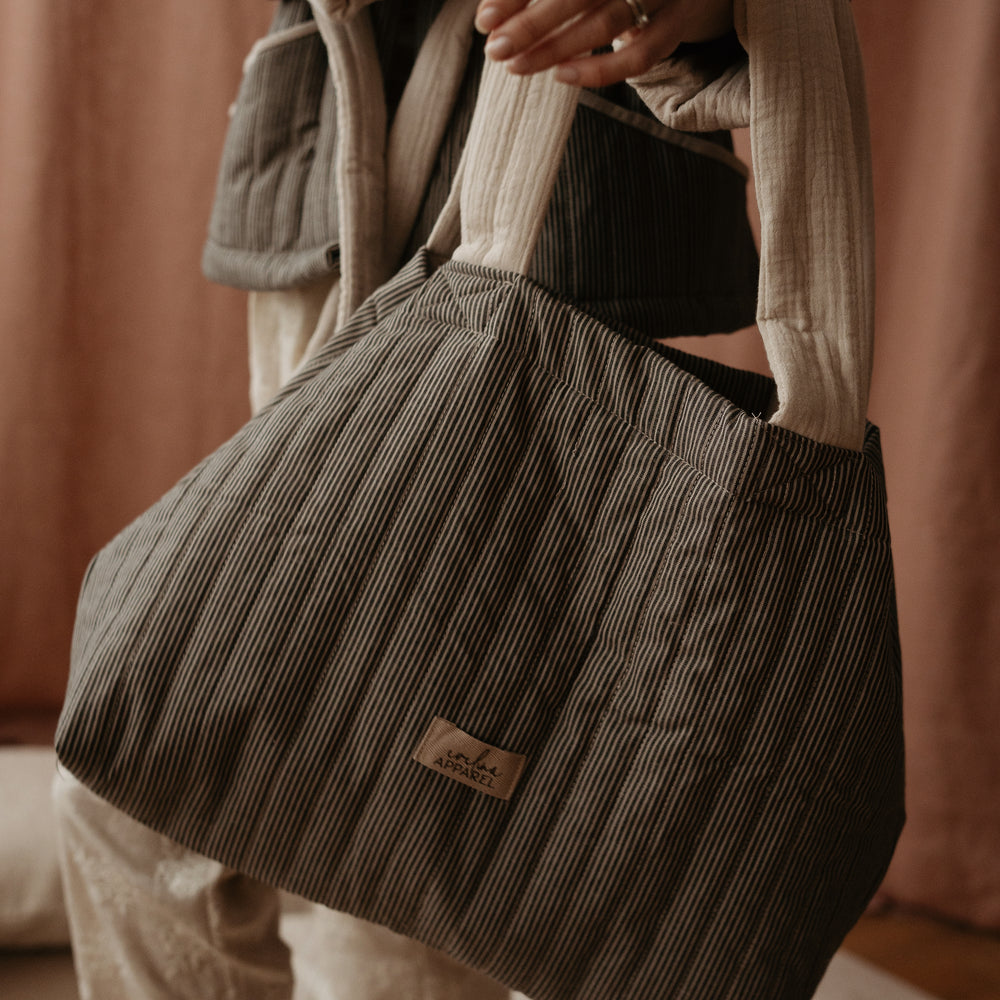 Quilted tote / black stripes