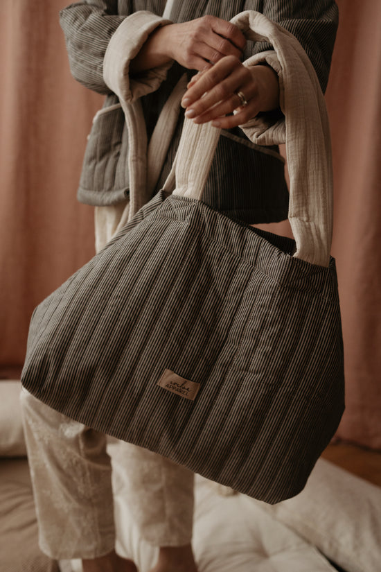 Quilted tote / black stripes