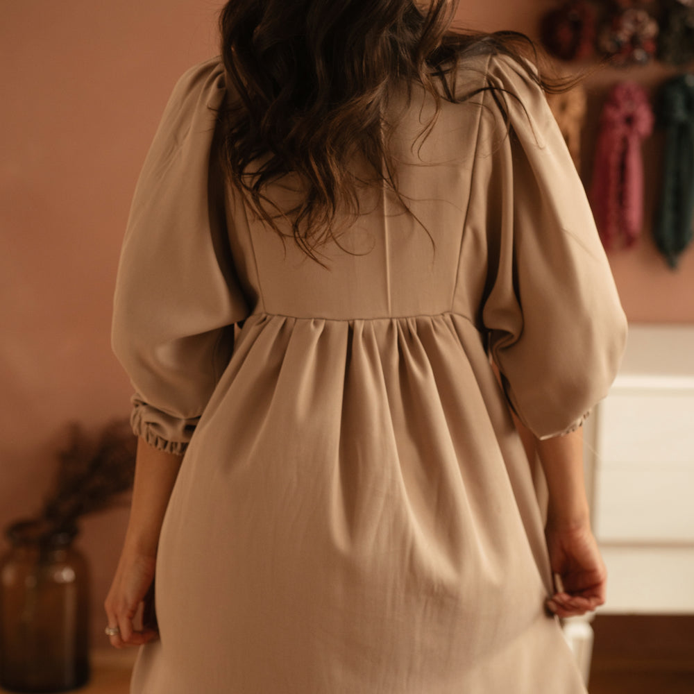 
                      
                        Malani dress / Beige
                      
                    