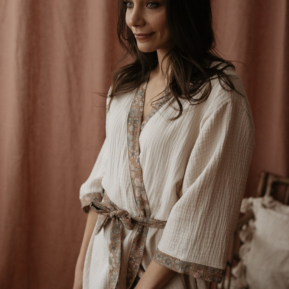 Muslin robe  / milk + bold floral caramel