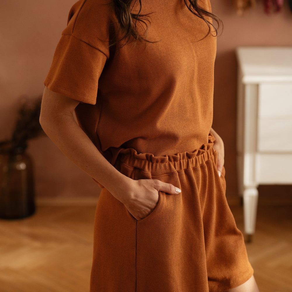 
                      
                        Top Amelie / bombažna pletenina - burnt orange
                      
                    