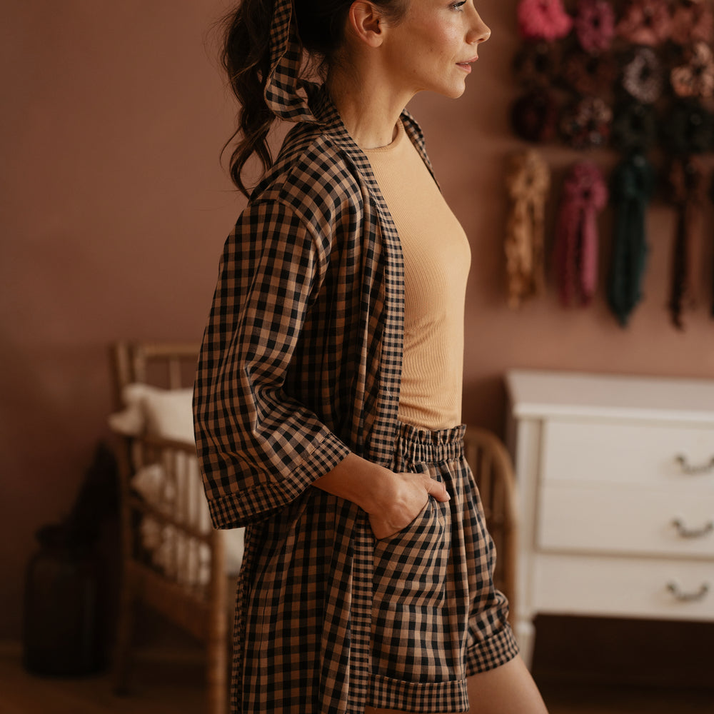 
                      
                        Muslin robe / Checkers
                      
                    