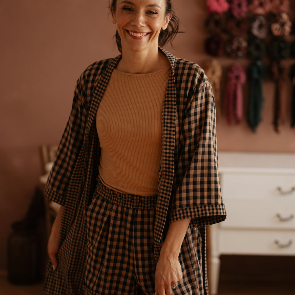 
                      
                        Muslin robe / Checkers
                      
                    