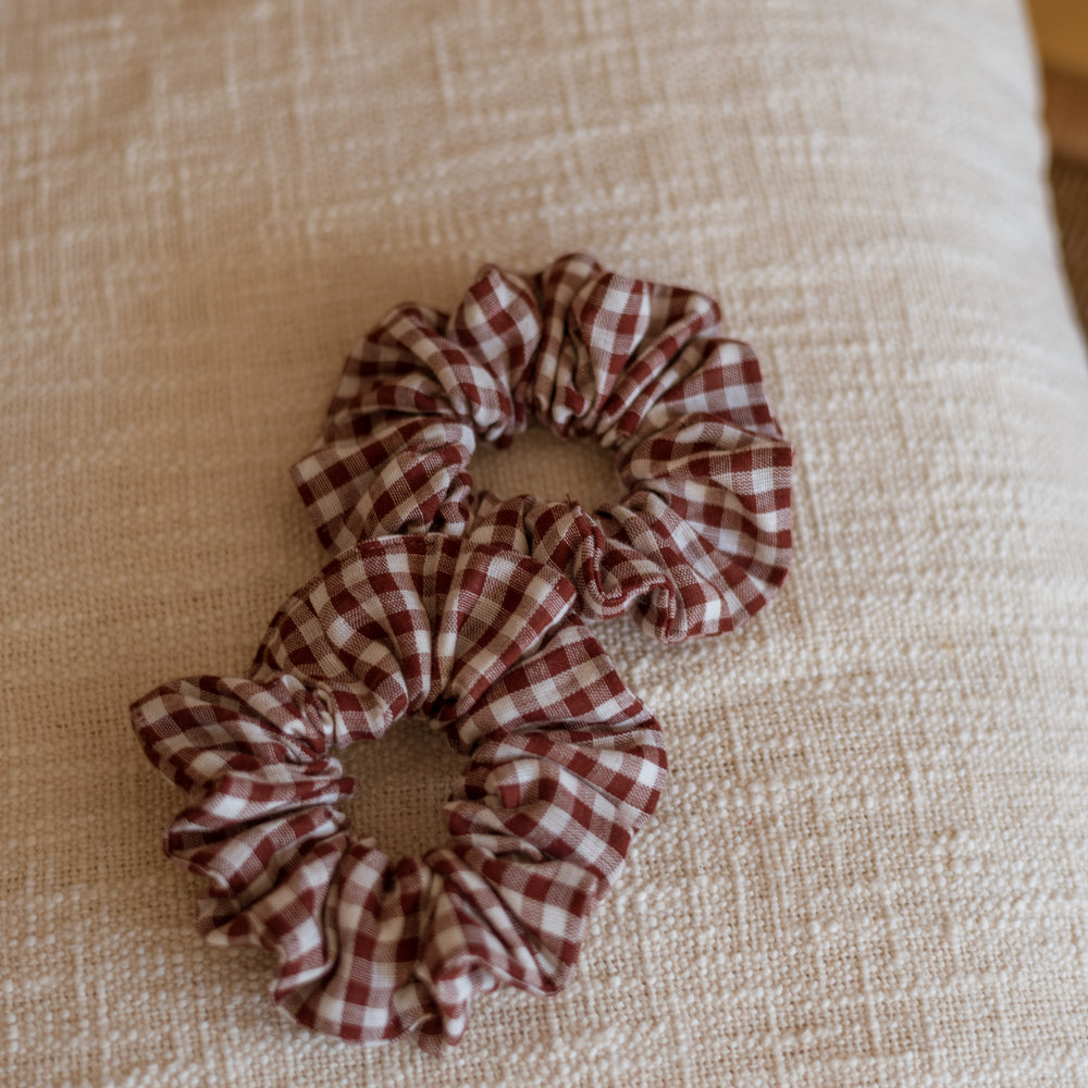 
                      
                        Wide Muslin Scrunchie/ checkers - burgundy
                      
                    