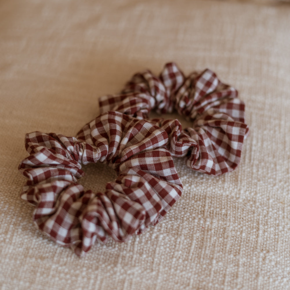 
                      
                        Wide Muslin Scrunchie/ checkers - burgundy
                      
                    