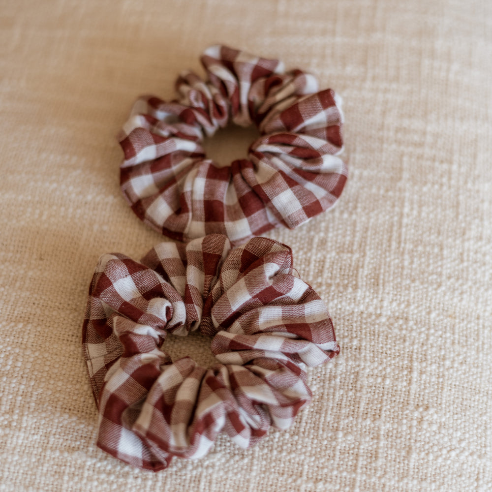 
                      
                        Wide Muslin Scrunchie/ checkers - burgundy
                      
                    