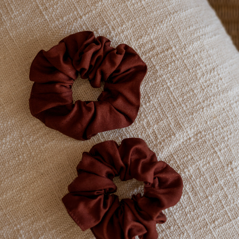 Wide Scrunchie/ burgundy tiny dots