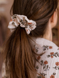 Wide Scrunchie / Vintage florals