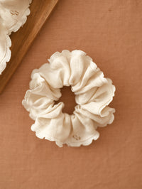 Linen Scrunchie / ruffles - Ecru