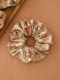 Scrunchie / Romantic blossom