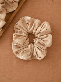 Scrunchie / Tiny petals - Beige