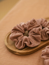 Scrunchie / Vintage rose corduroy