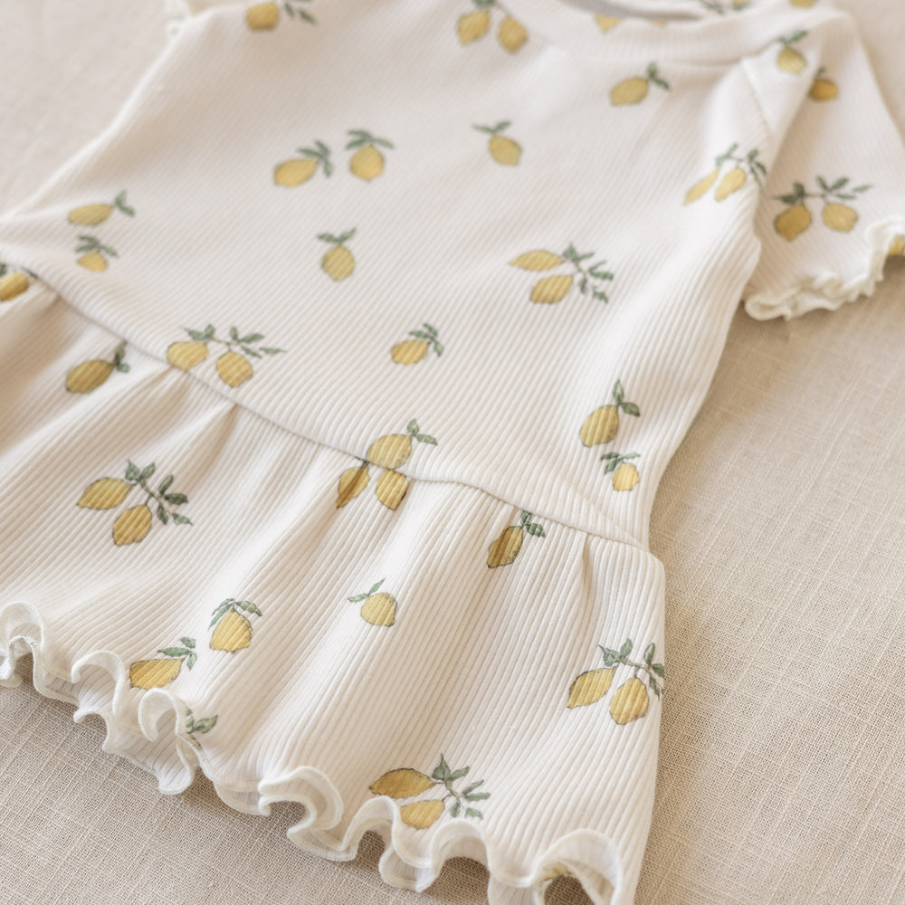 
                      
                        Girly t-shirt dress / lemons
                      
                    