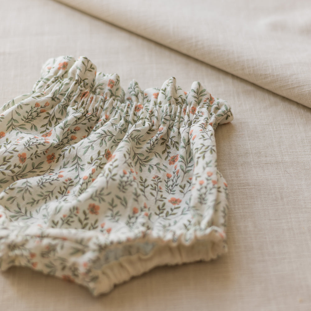 
                      
                        LIMITED EDITION * Baby bloomers / soft branches - rose
                      
                    