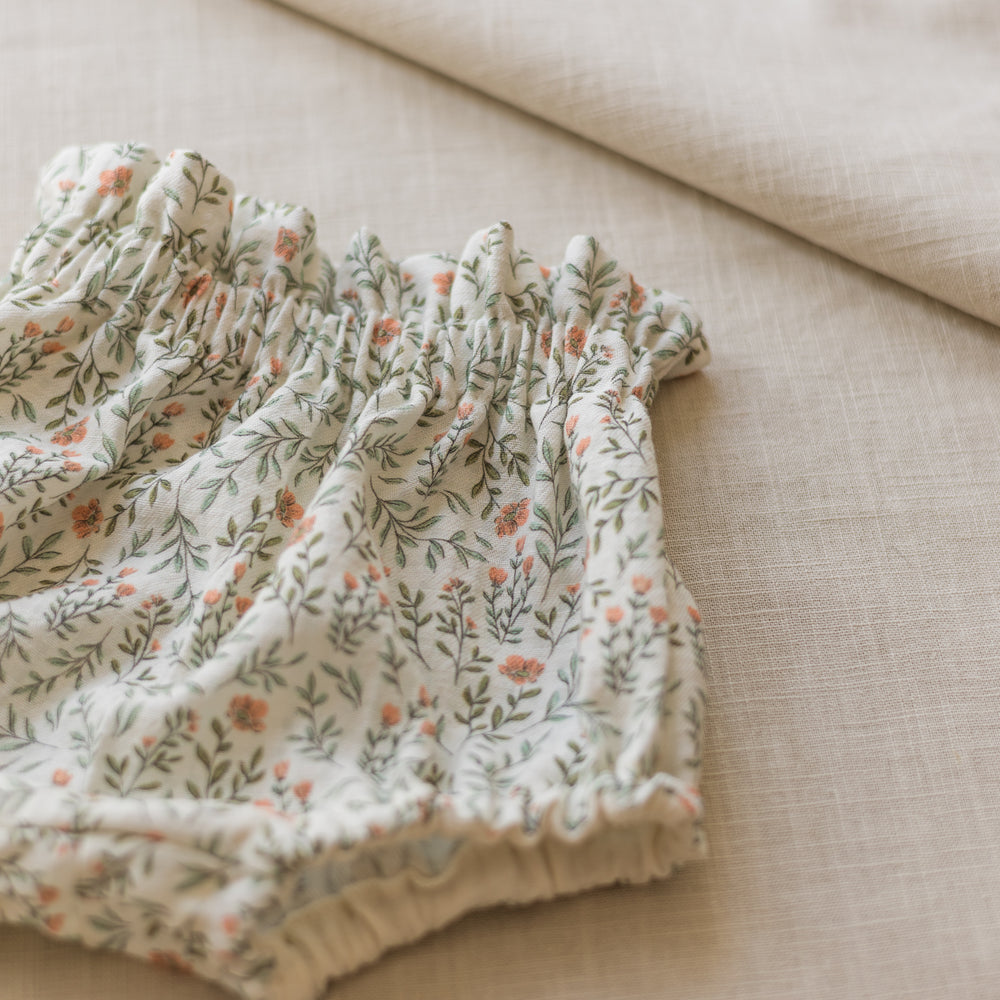 
                      
                        LIMITED EDITION * Baby bloomers / soft branches - rose
                      
                    