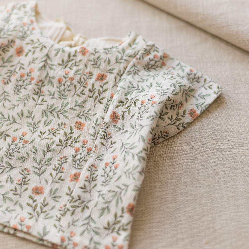 
                      
                        LIMITED EDITION * Muslin top / soft branches - rose
                      
                    