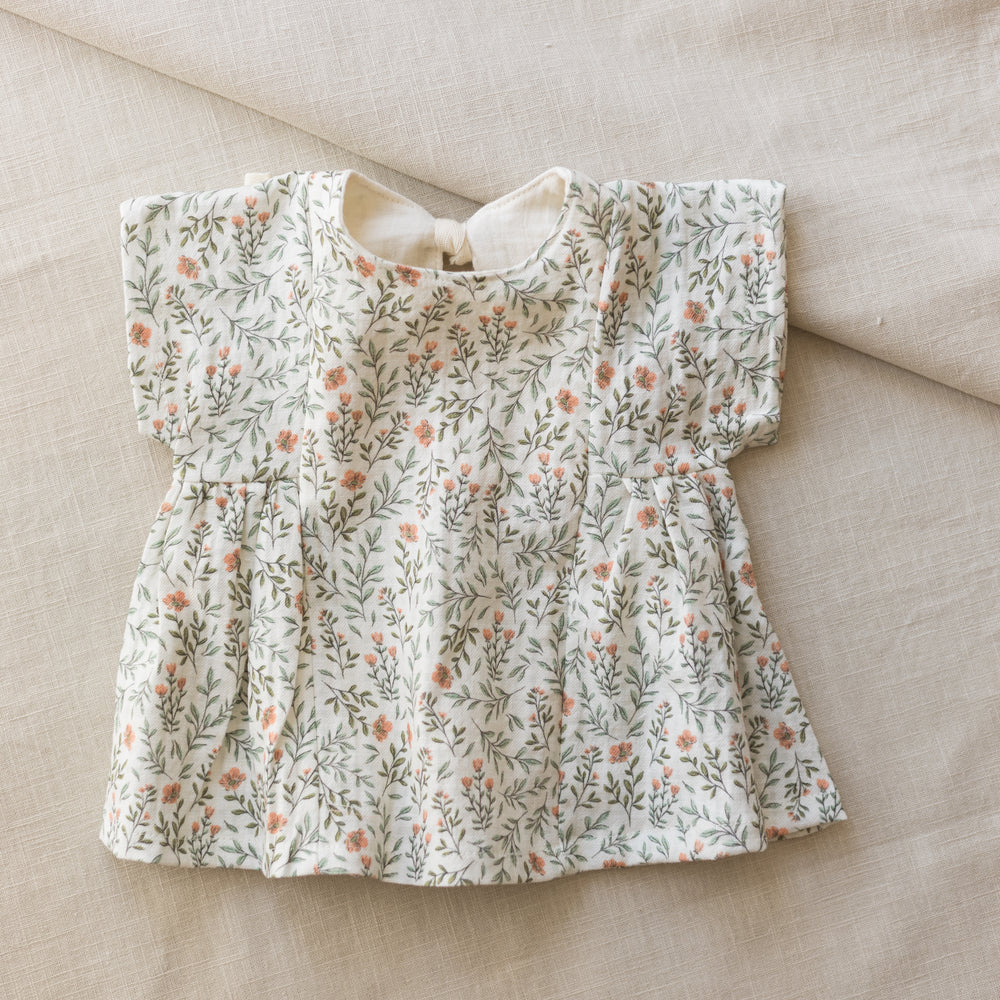 
                      
                        LIMITED EDITION * Malia baby dress / soft branches - rose
                      
                    