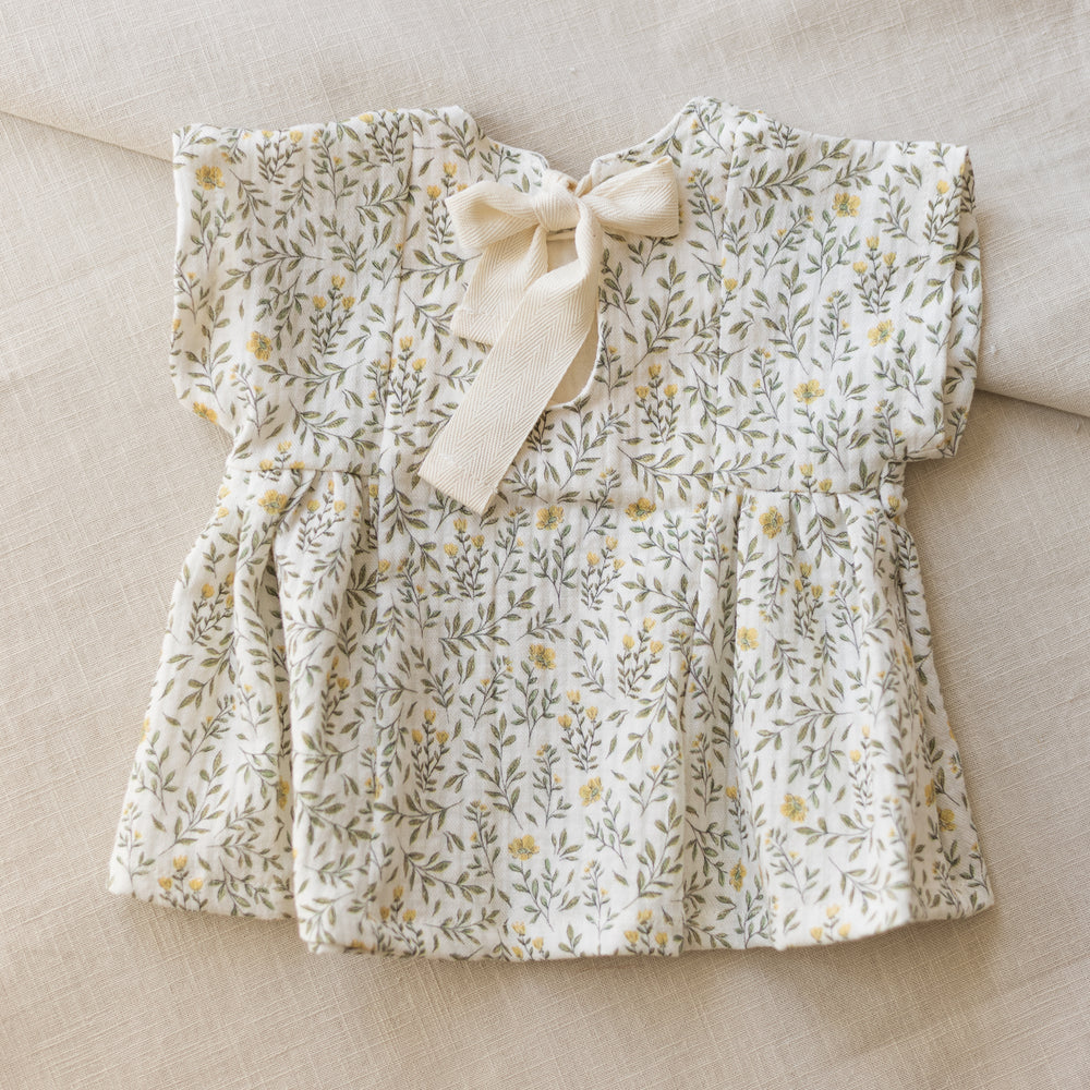 
                      
                        LIMITED EDITION * Malia baby dress / soft branches - yellow
                      
                    