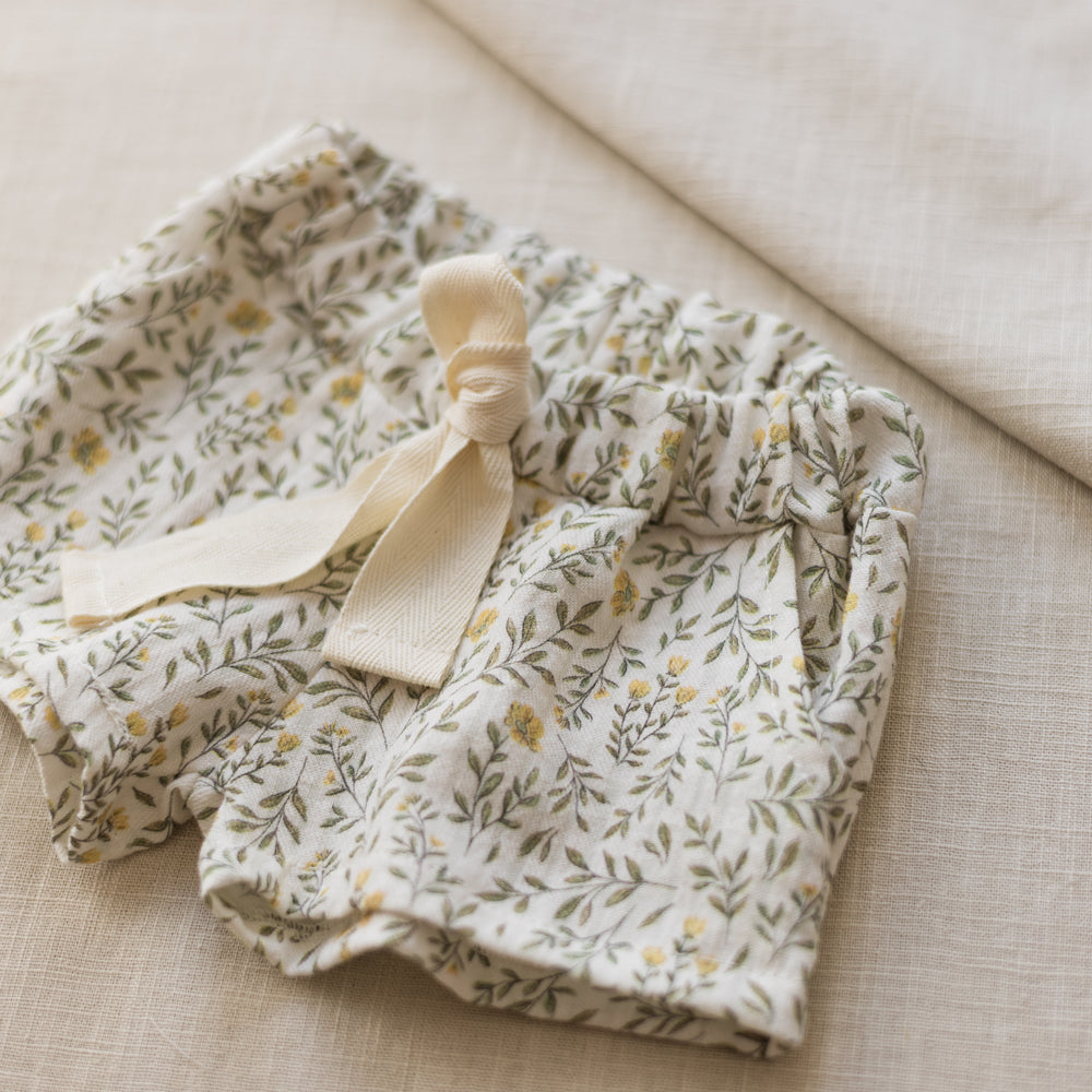 
                      
                        LIMITED EDITION * Muslin shorts / soft branches - yellow
                      
                    