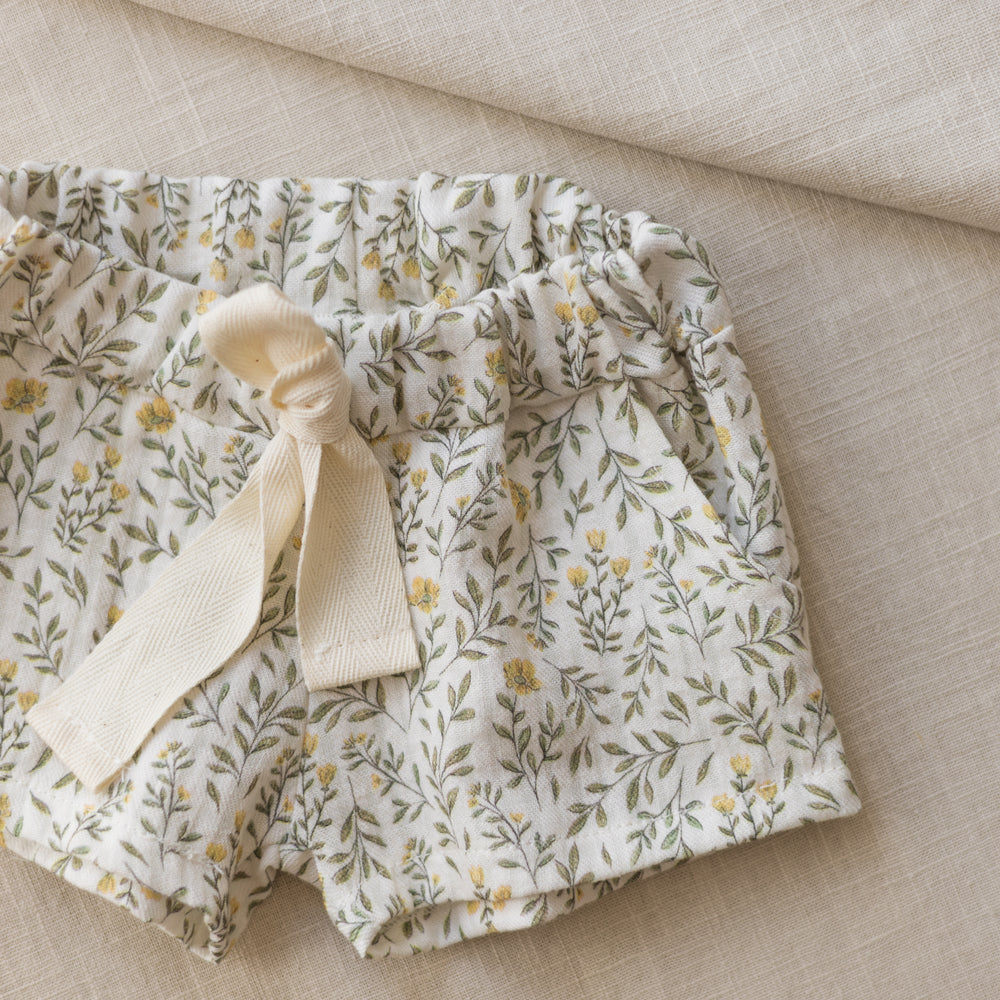 
                      
                        LIMITED EDITION * Muslin shorts / soft branches - yellow
                      
                    