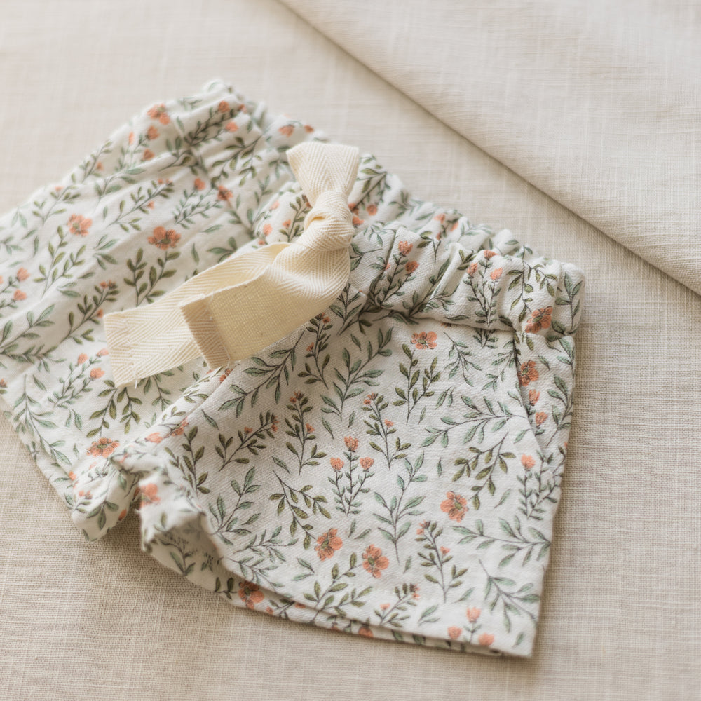 
                      
                        LIMITED EDITION * Muslin shorts / soft branches - rose
                      
                    