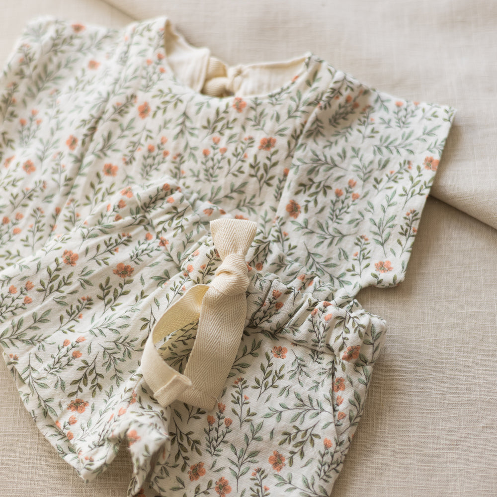 
                      
                        LIMITED EDITION * Muslin shorts / soft branches - rose
                      
                    