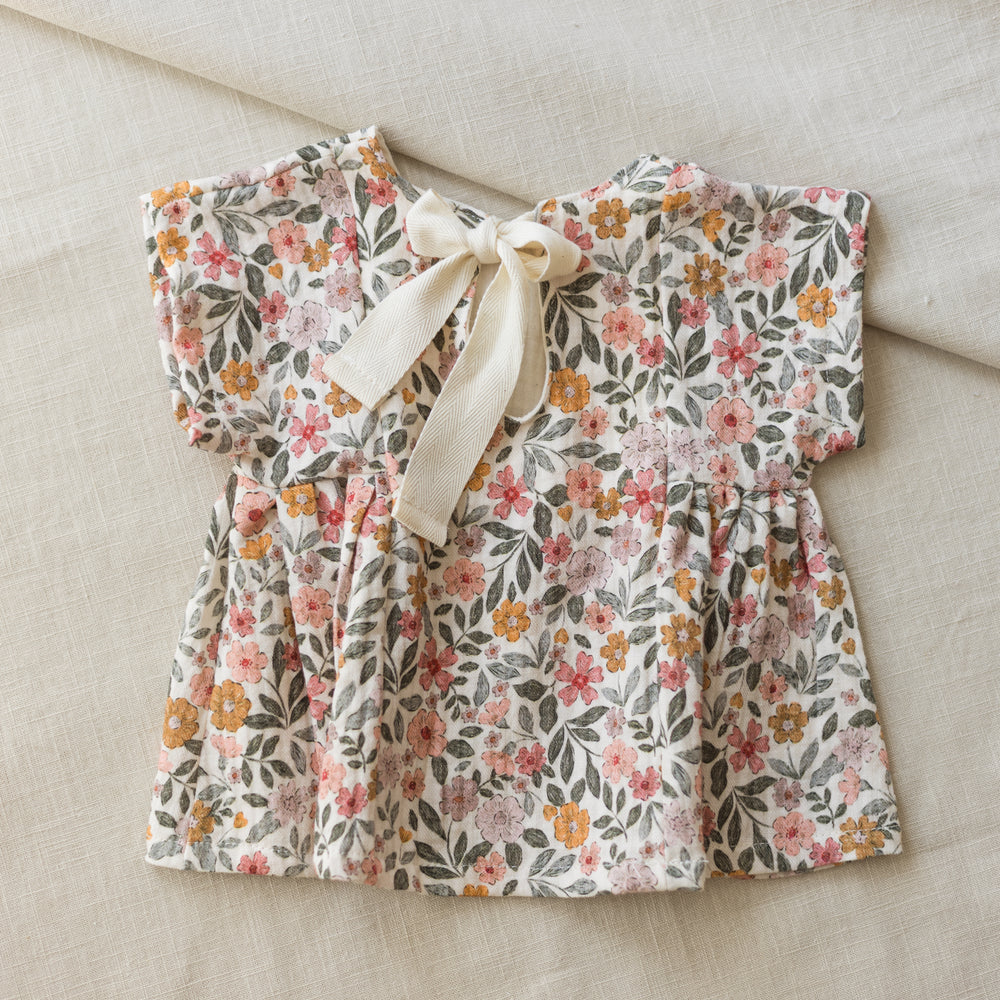 
                      
                        LIMITED EDITION * Malia baby dress / colorful flowers - rose
                      
                    