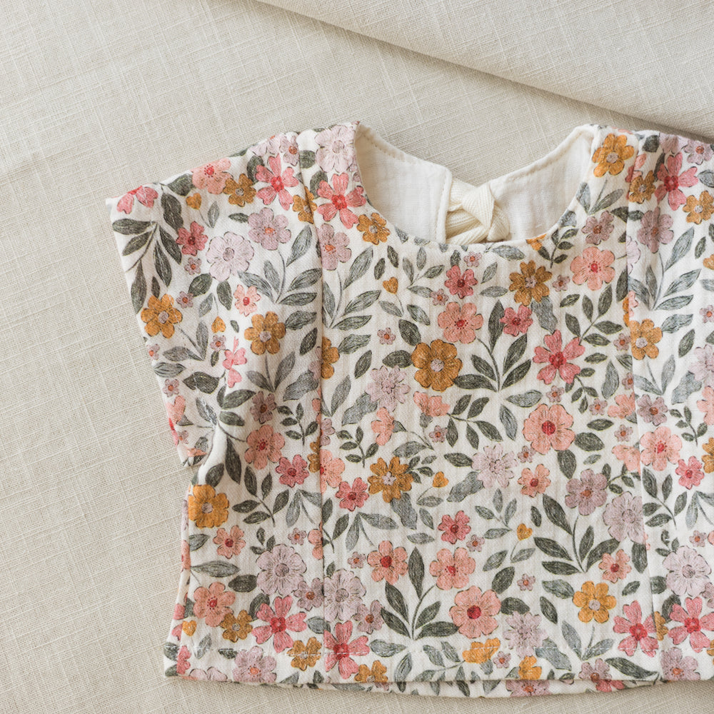 
                      
                        LIMITED EDITION * Muslin top / colorful flowers - rose
                      
                    