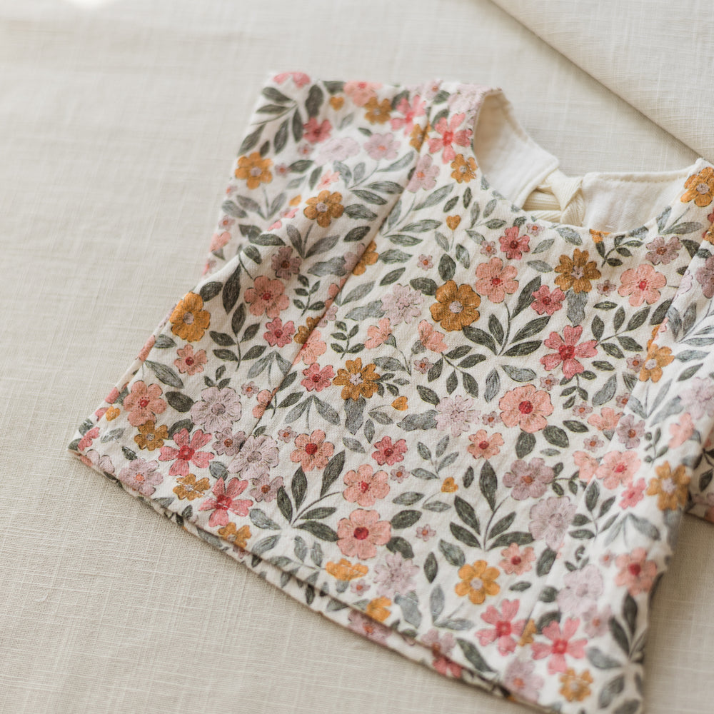 
                      
                        LIMITED EDITION * Muslin top / colorful flowers - rose
                      
                    